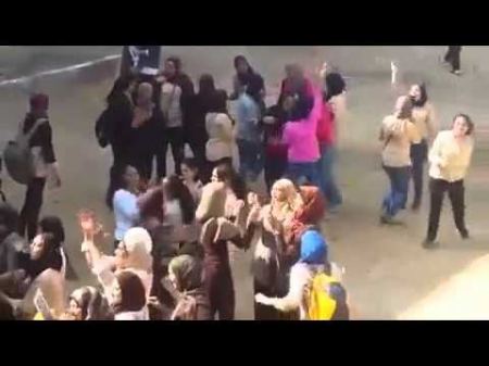 مقطع فيديو من احدى المدراس : يثير عاصفة من الردود على موقع التواصل الاجتماعي 